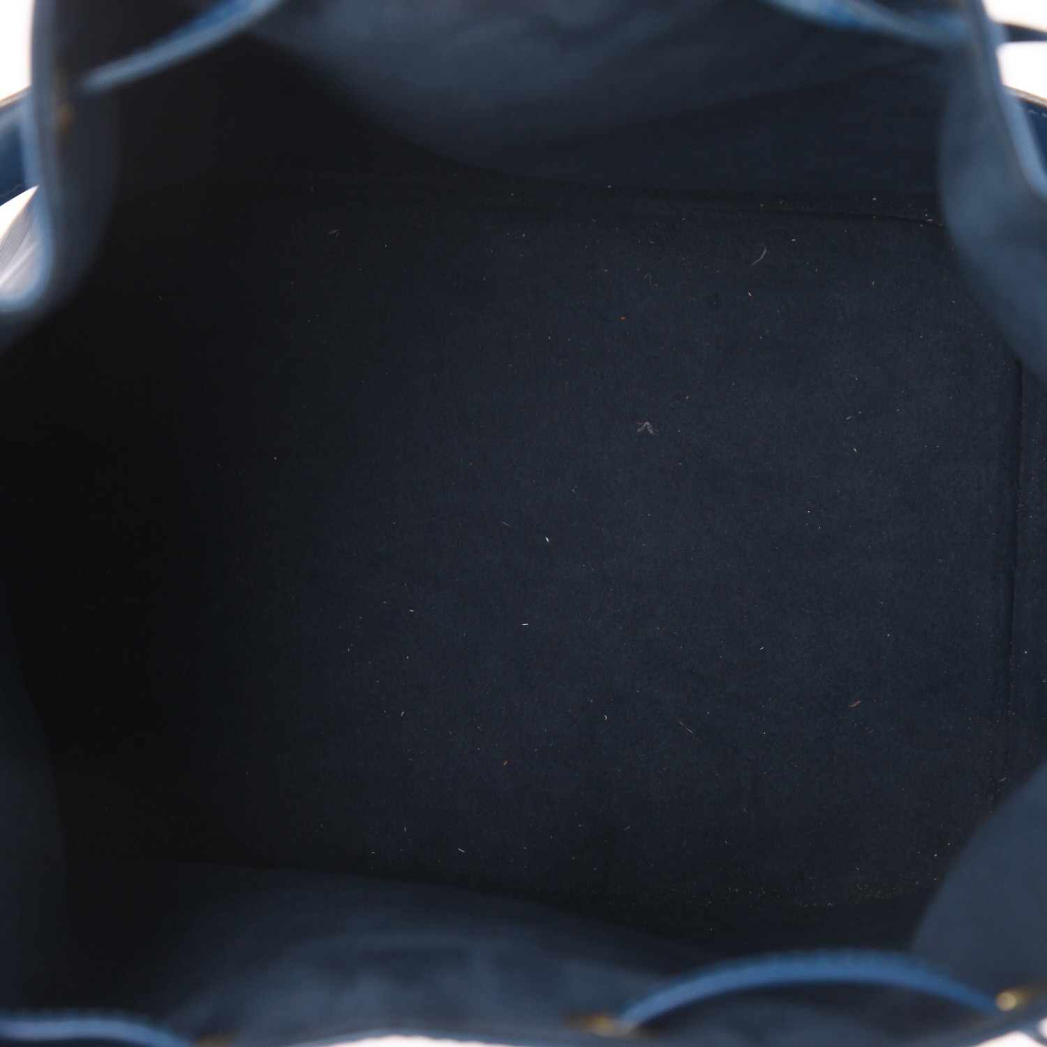 Sac à main Louis Vuitton  Noé en cuir épi bleu - Detail D3