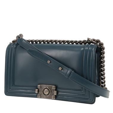 Chanel  Boy shoulder bag  in blue smooth leather