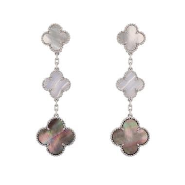 Pendientes Van Cleef & Arpels Magic Alhambra de oro blanco, nácar y calcedonia