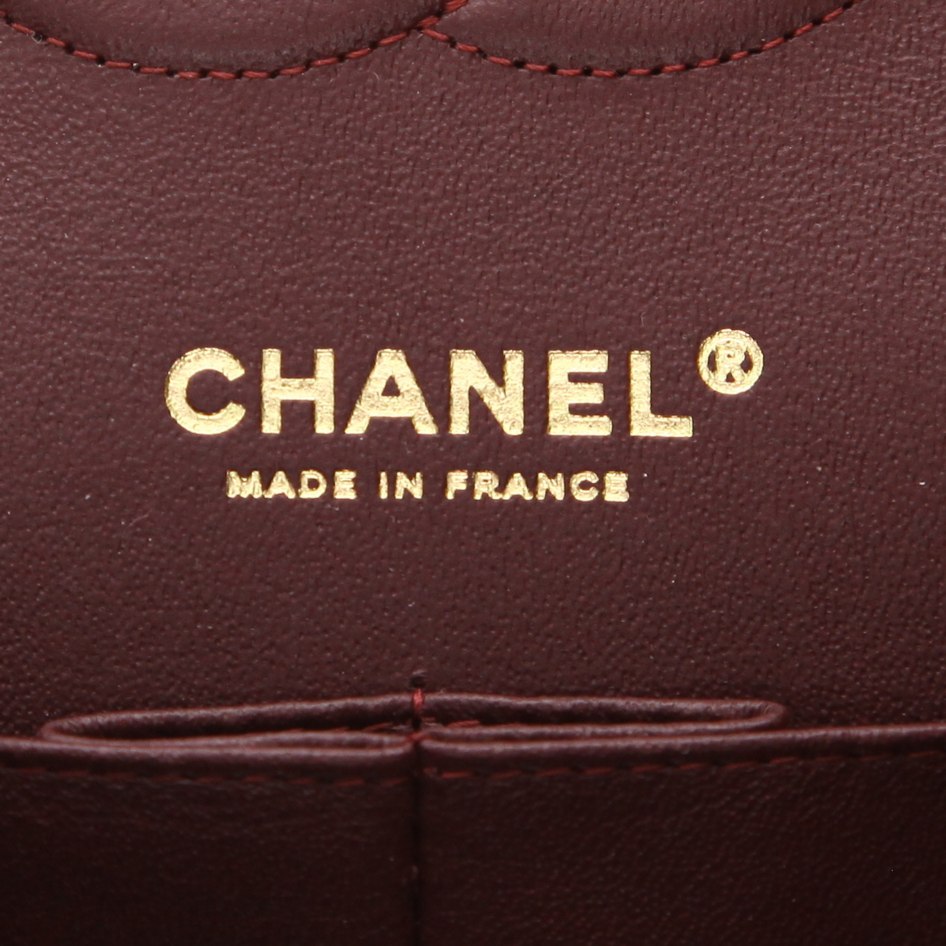 Bolso de mano Chanel  Timeless Classic en cuero acolchado negro - Detail D2