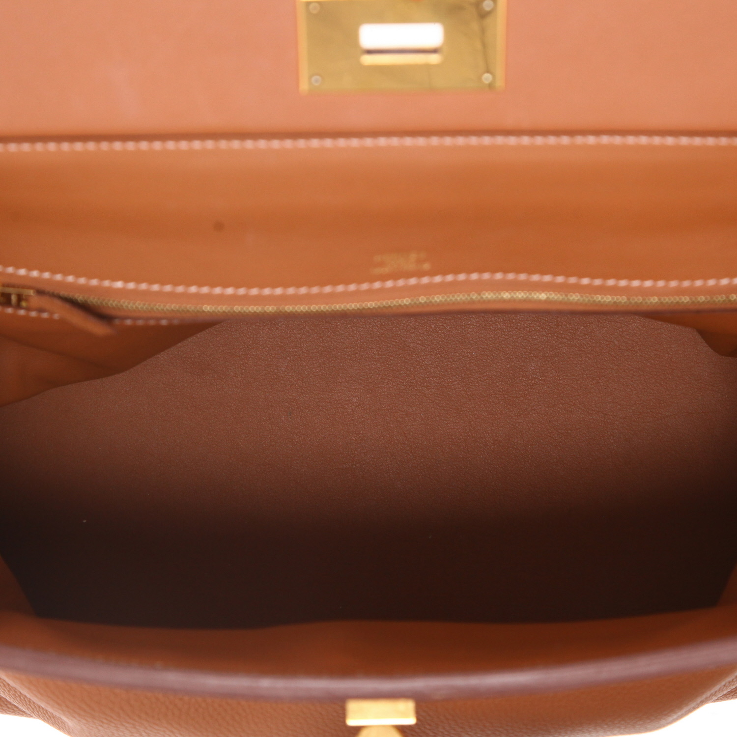 Bolso de mano Hermès  24/24 en cuero togo color oro y cuero swift color oro - Detail D3