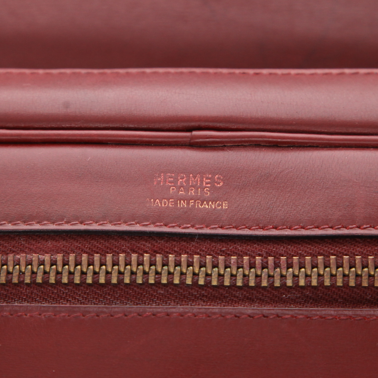 Bolso bandolera Hermès  Balle De Golf en cuero box color burdeos - Detail D2