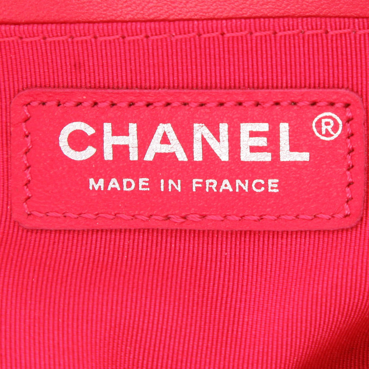 Sac bandoulière Chanel  Boy en velours rose et cuir rose - Detail D2