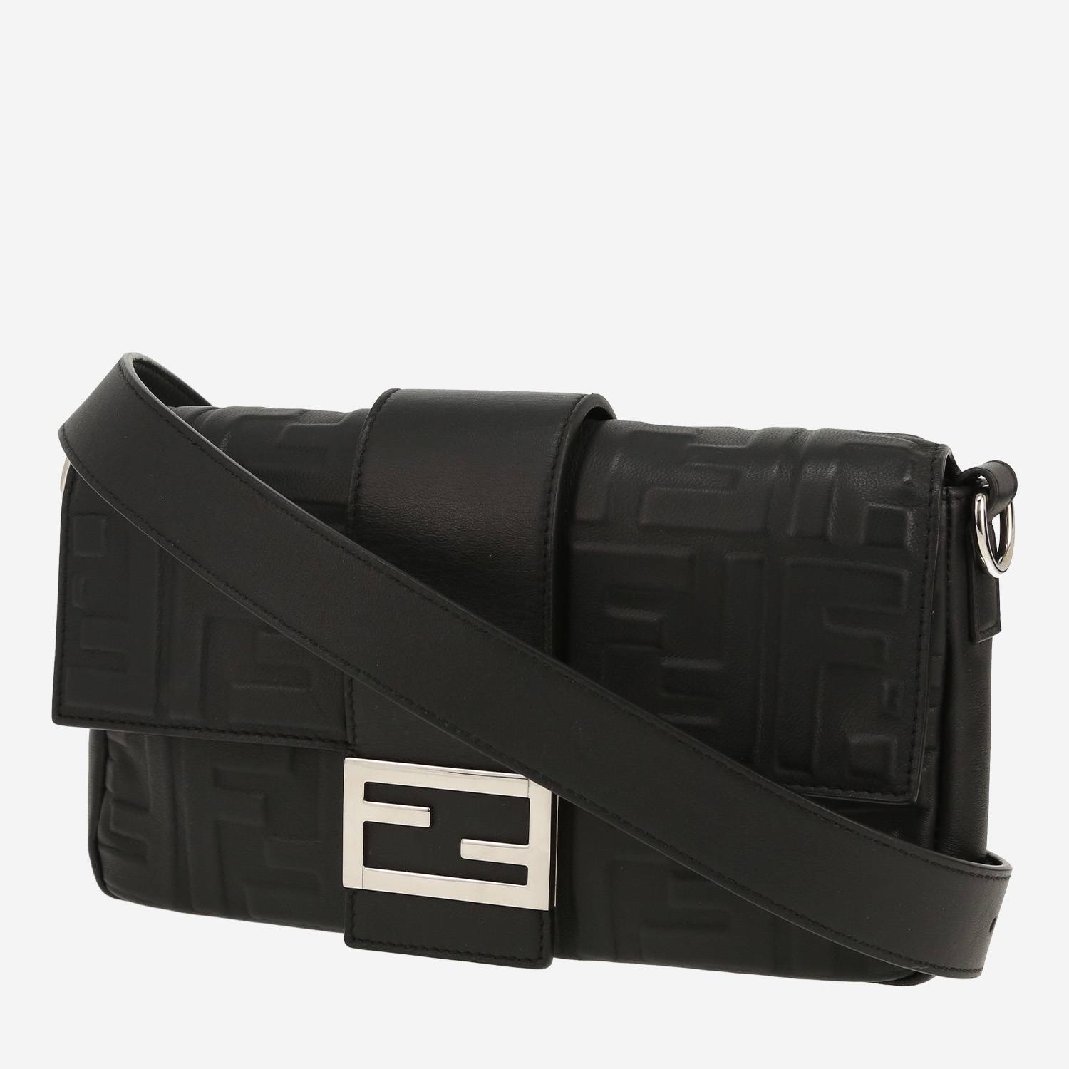 Bolso de mano Fendi  Baguette en cuero Monogram negro