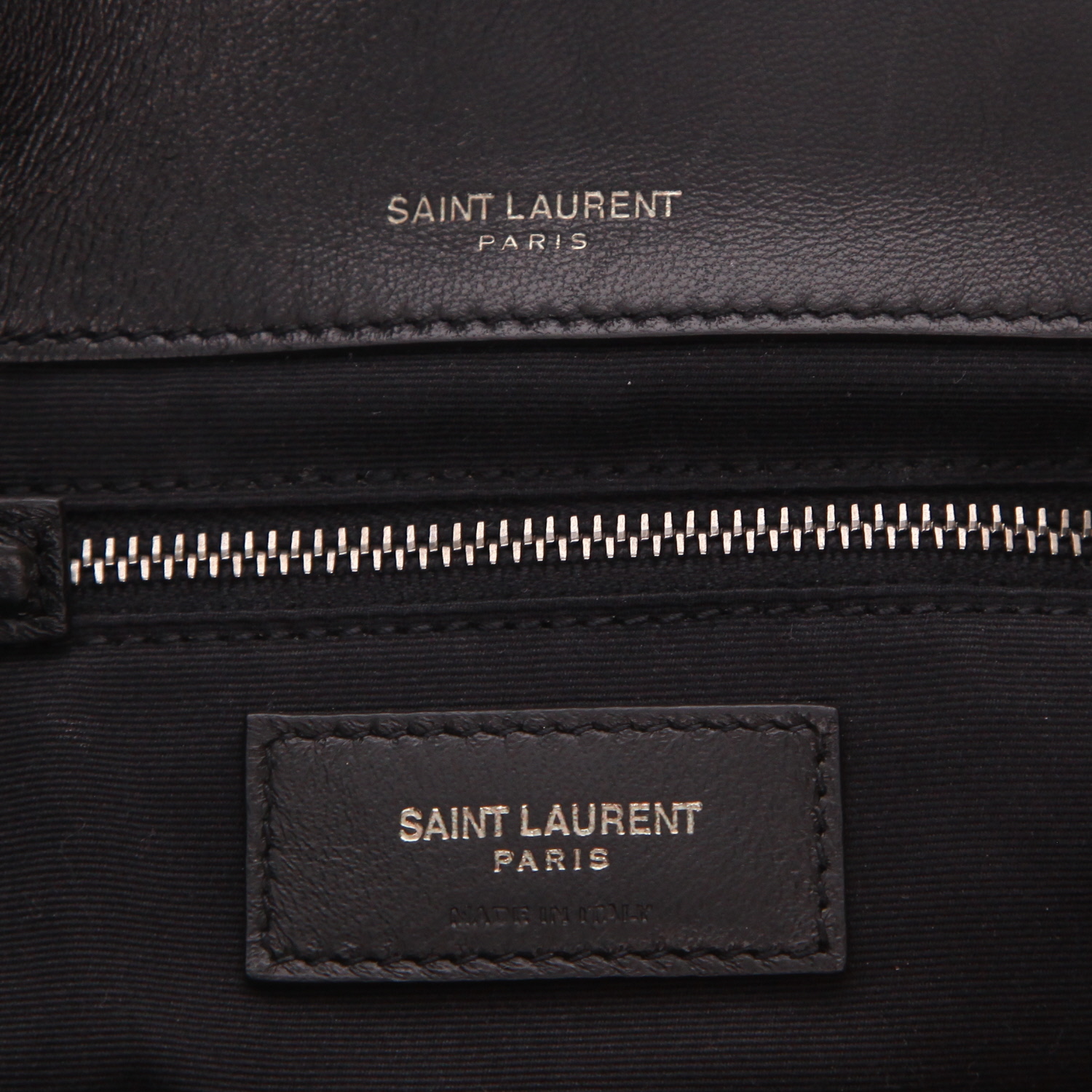 Bolso de mano Saint Laurent  Jamie en Veau velours negro y piel de pitón negra - Detail D2