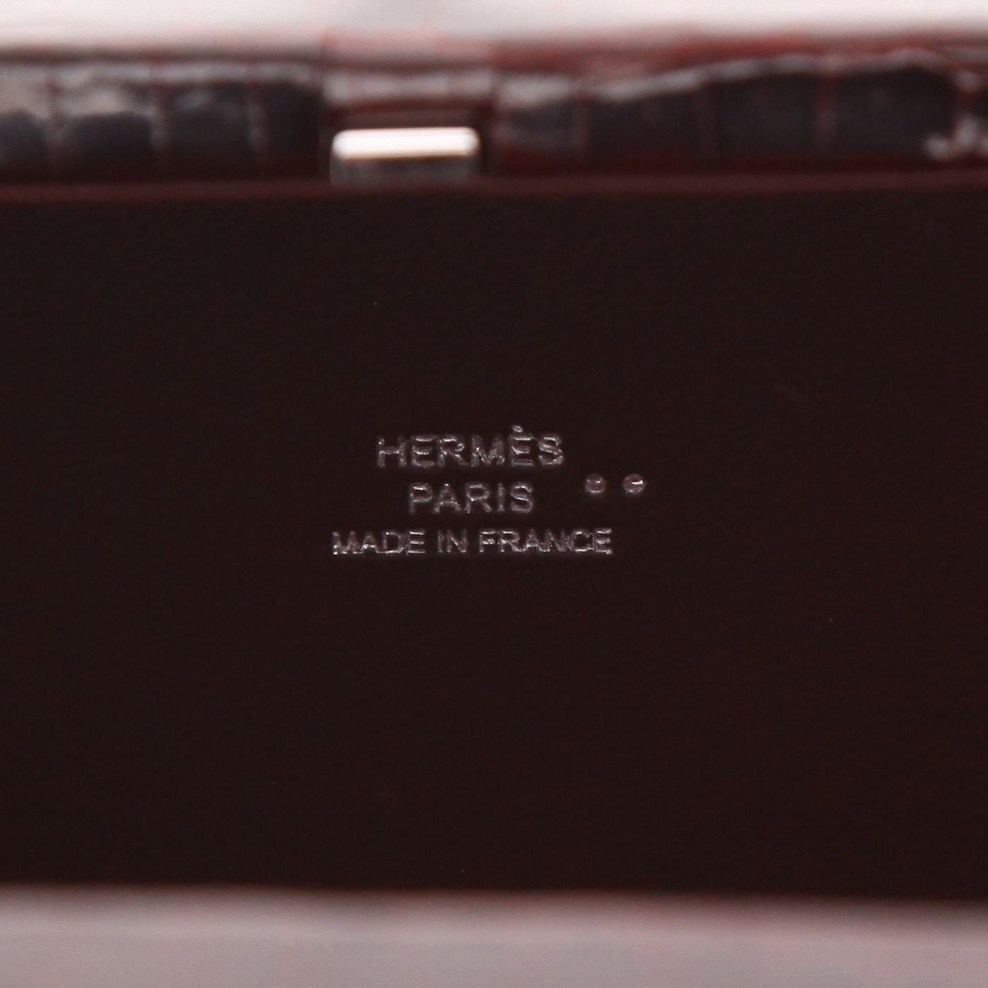 Hermès  Cadenas handbag  in burgundy niloticus crocodile - Detail D2