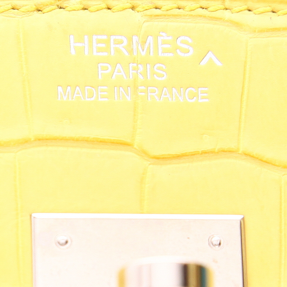 Hermès  Birkin 35 cm handbag  in yellow Mimosa alligator - Detail D2