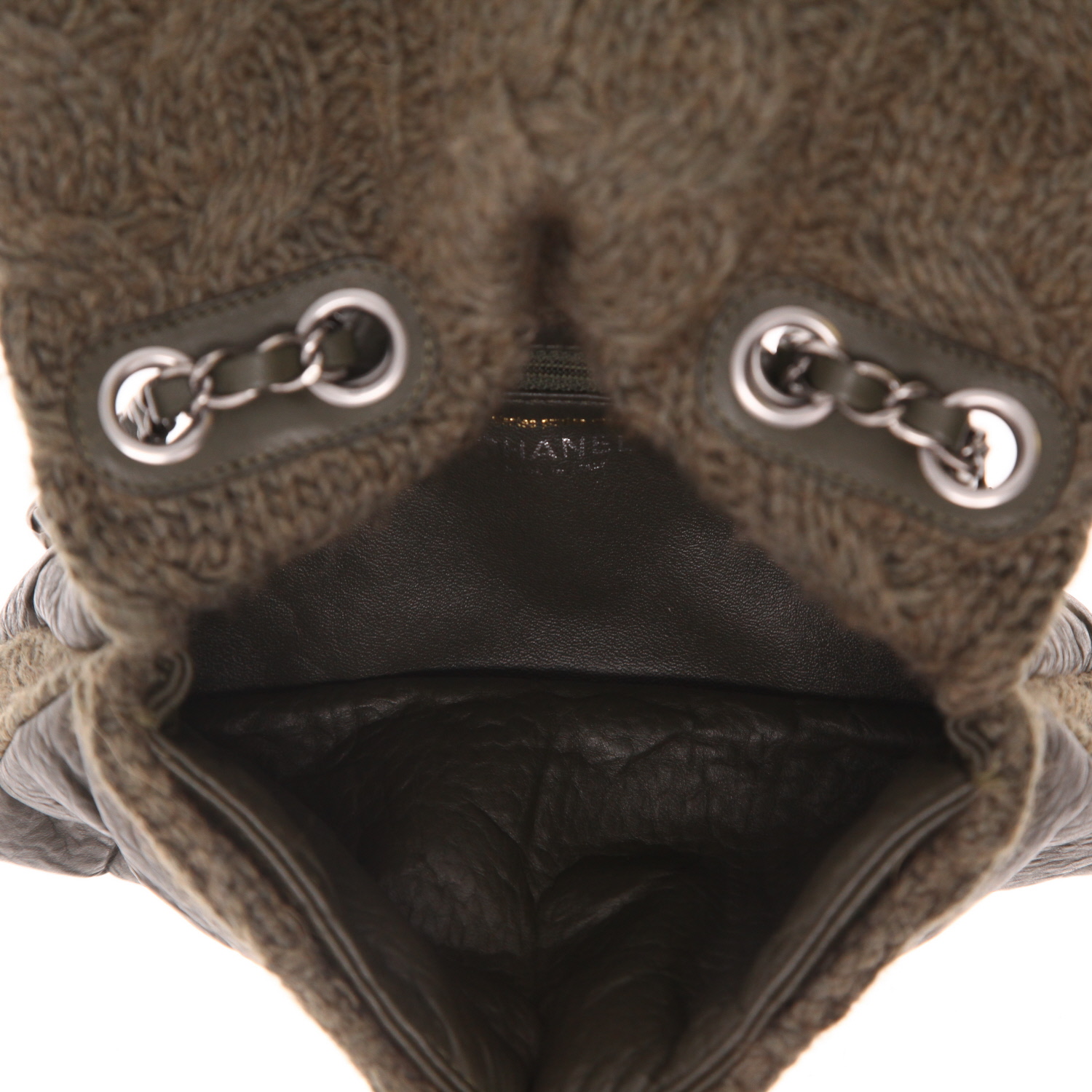 Chanel   handbag  in khaki leather  and khaki woollen fabric - Detail D4