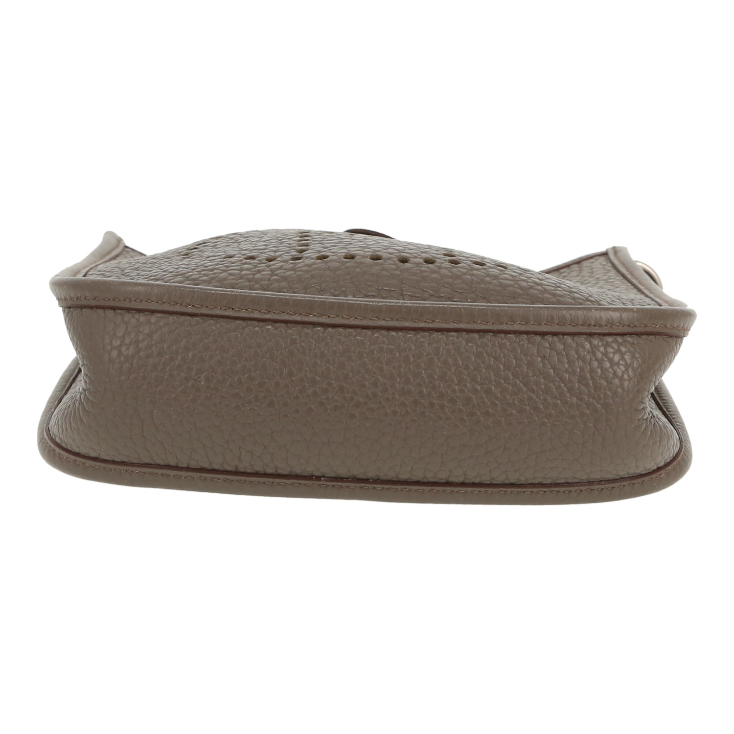 Sac bandoulière Hermès  Mini Evelyne en cuir taurillon clémence gris - Detail D1