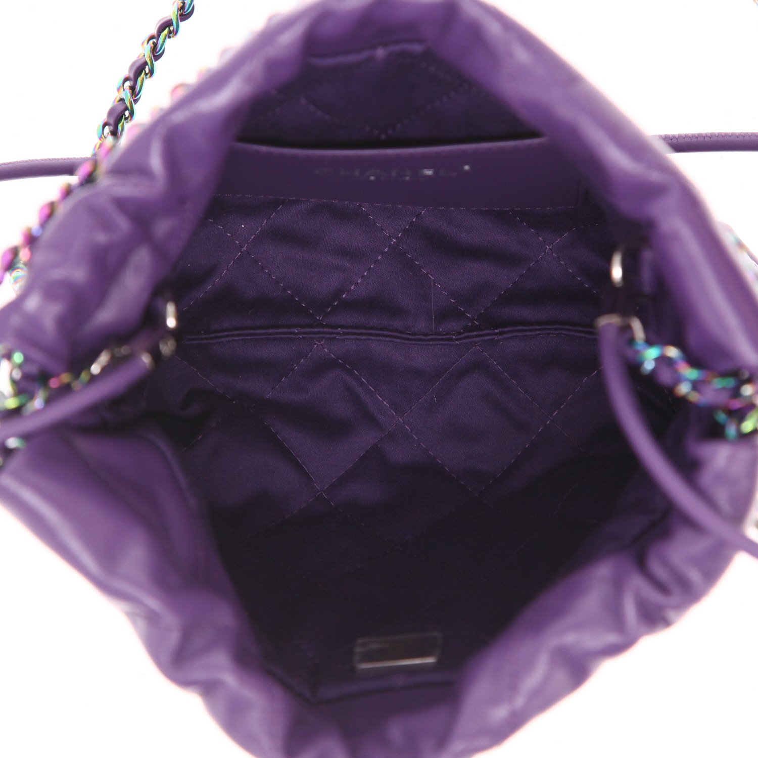 Chanel  22 shoulder bag  in purple leather - Detail D3