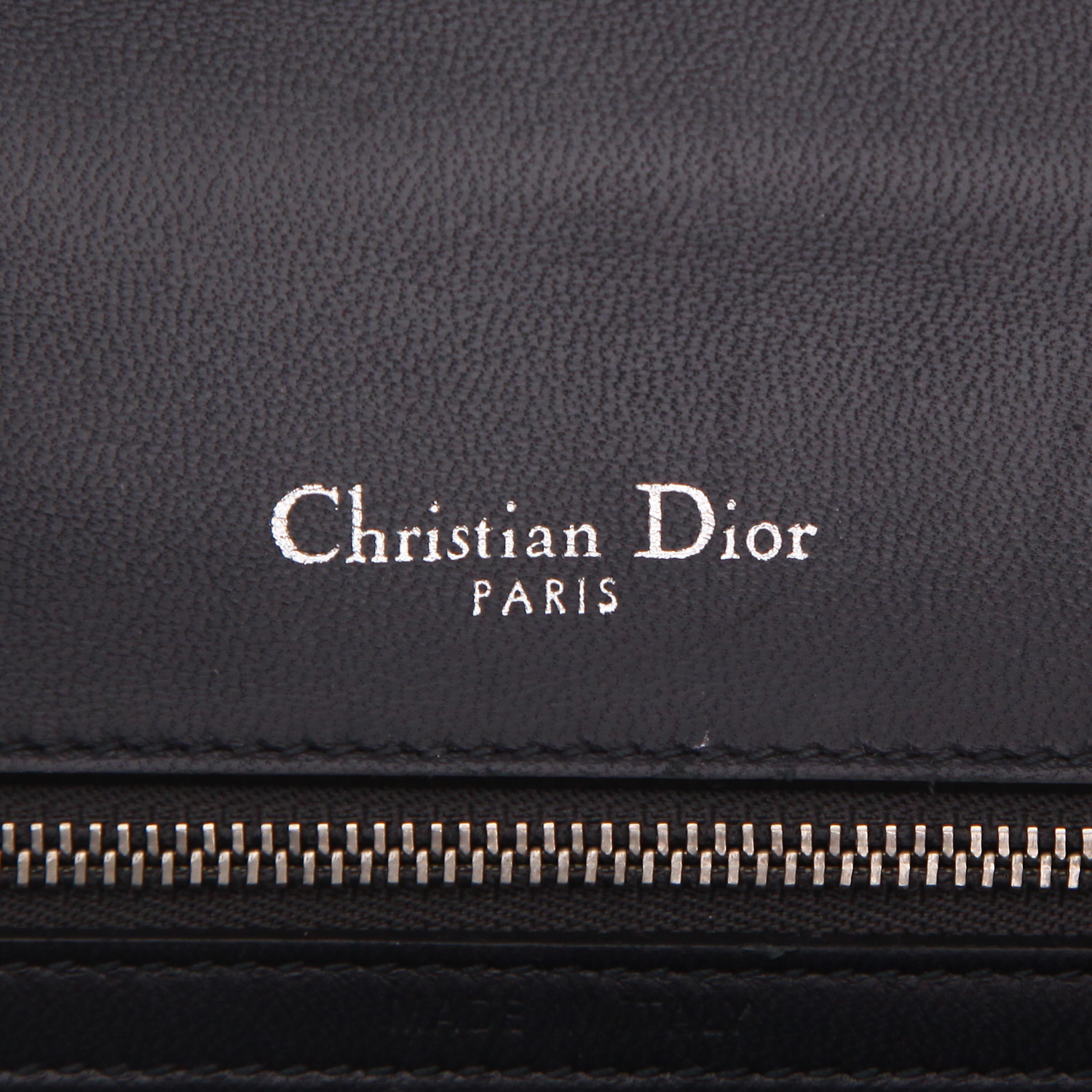 Bolso bandolera Dior  Diorama en charol plateado - Detail D2