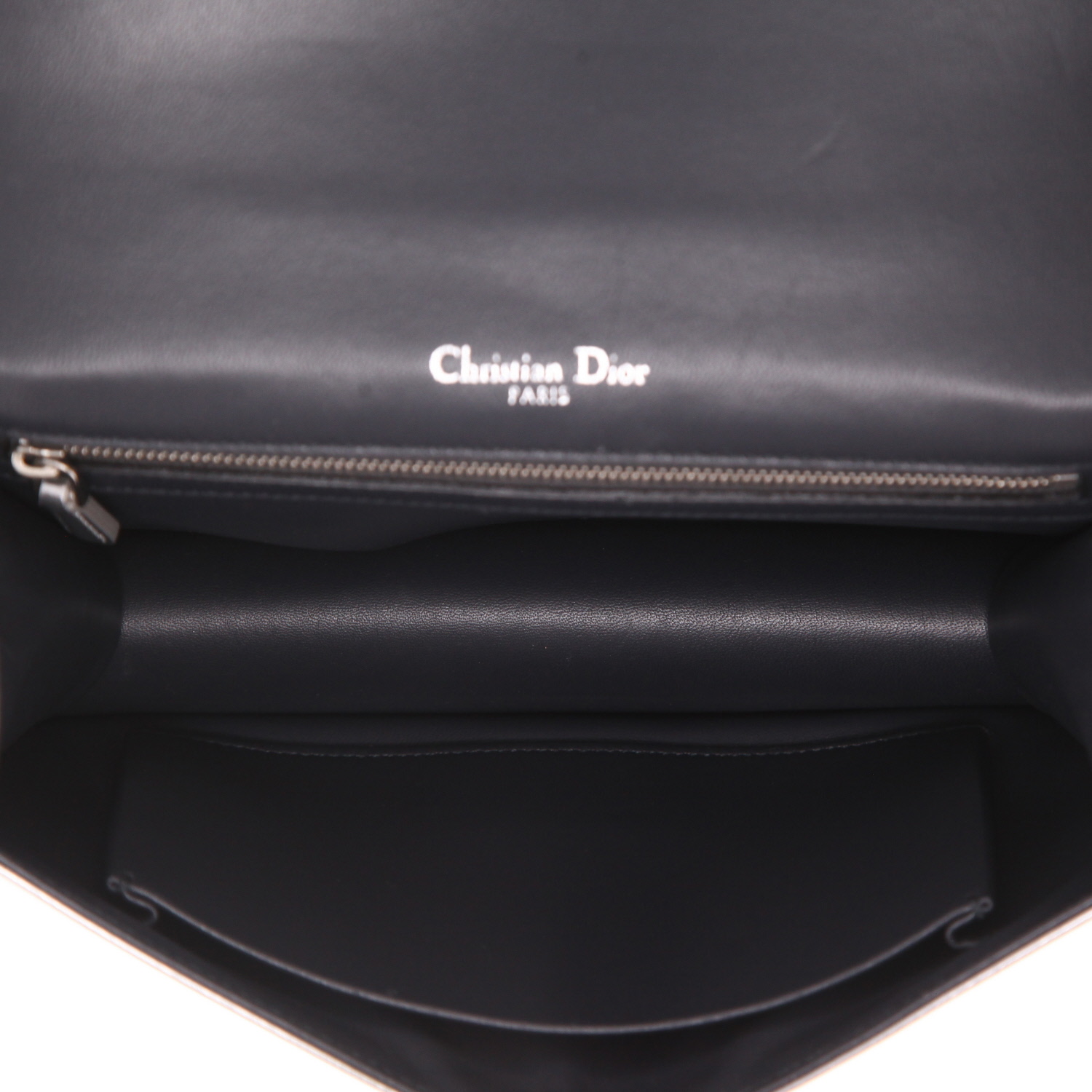Dior  Diorama shoulder bag  in silver patent leather - Detail D3
