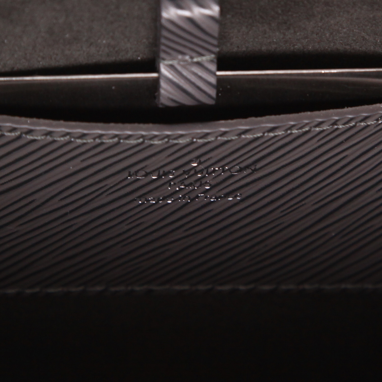 Bolso de mano Louis Vuitton  Twist en cuero Epi gris - Detail D2