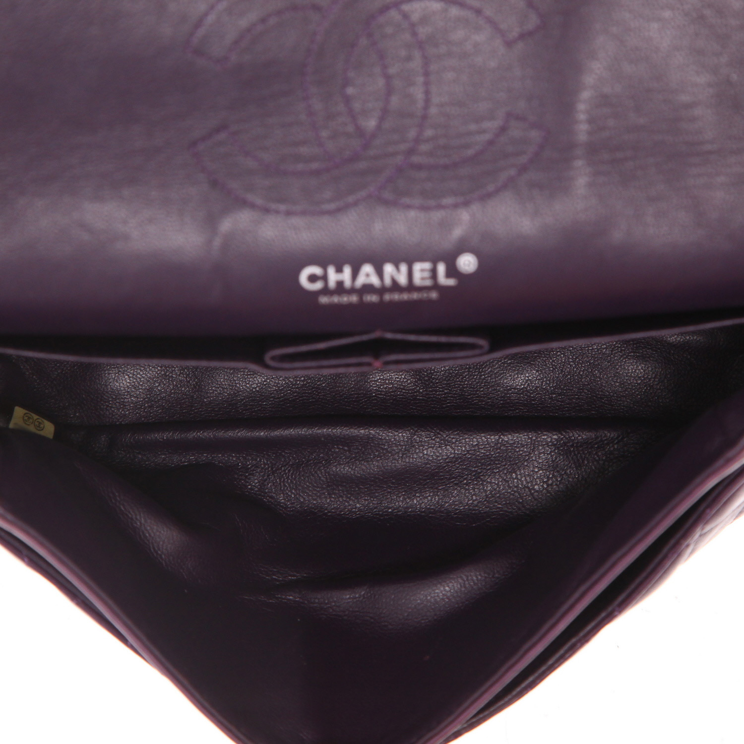 Bolso de mano Chanel  Timeless Classic en cuero acolchado violeta - Detail D3