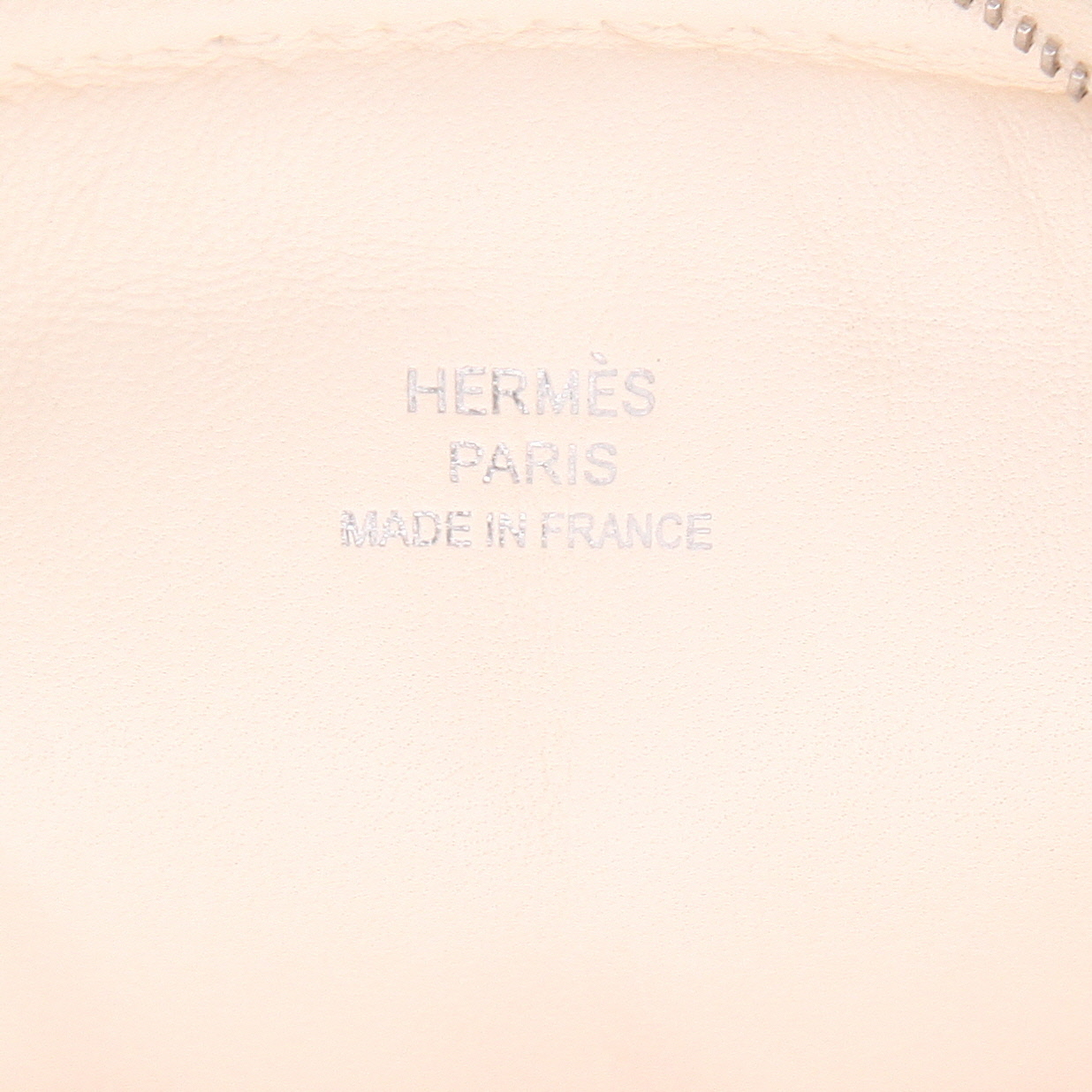 Bolsito-cinturón Hermès  In-The-Loop en cuero swift Nata - Detail D2