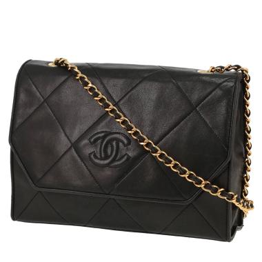 Chanel   handbag  in black leather