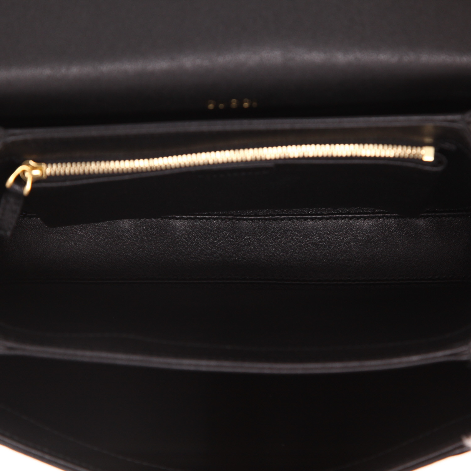 Sac bandoulière Gucci  1955 Horsebit en cuir lisse noir et peau retournée blanche - Detail D3