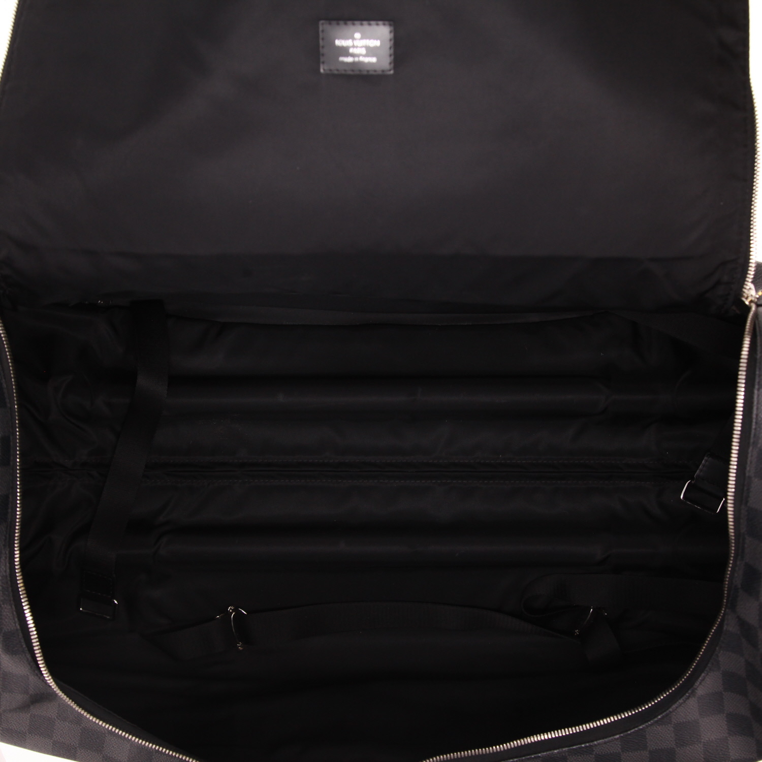 Louis Vuitton   travel bag  in grey Graphite damier canvas - Detail D3