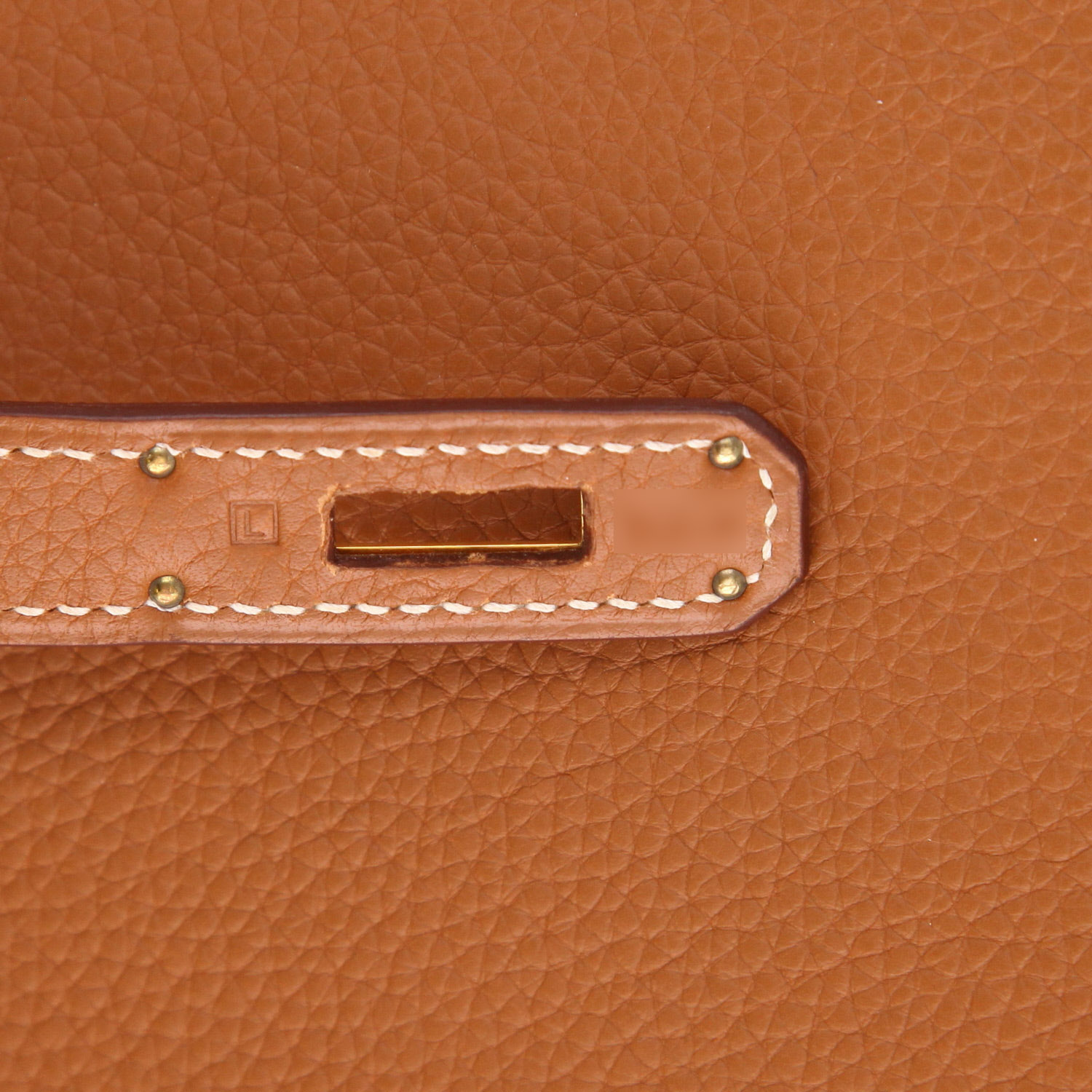 Bolso de mano Hermès  Kelly 32 cm en cuero togo color oro - Detail D4