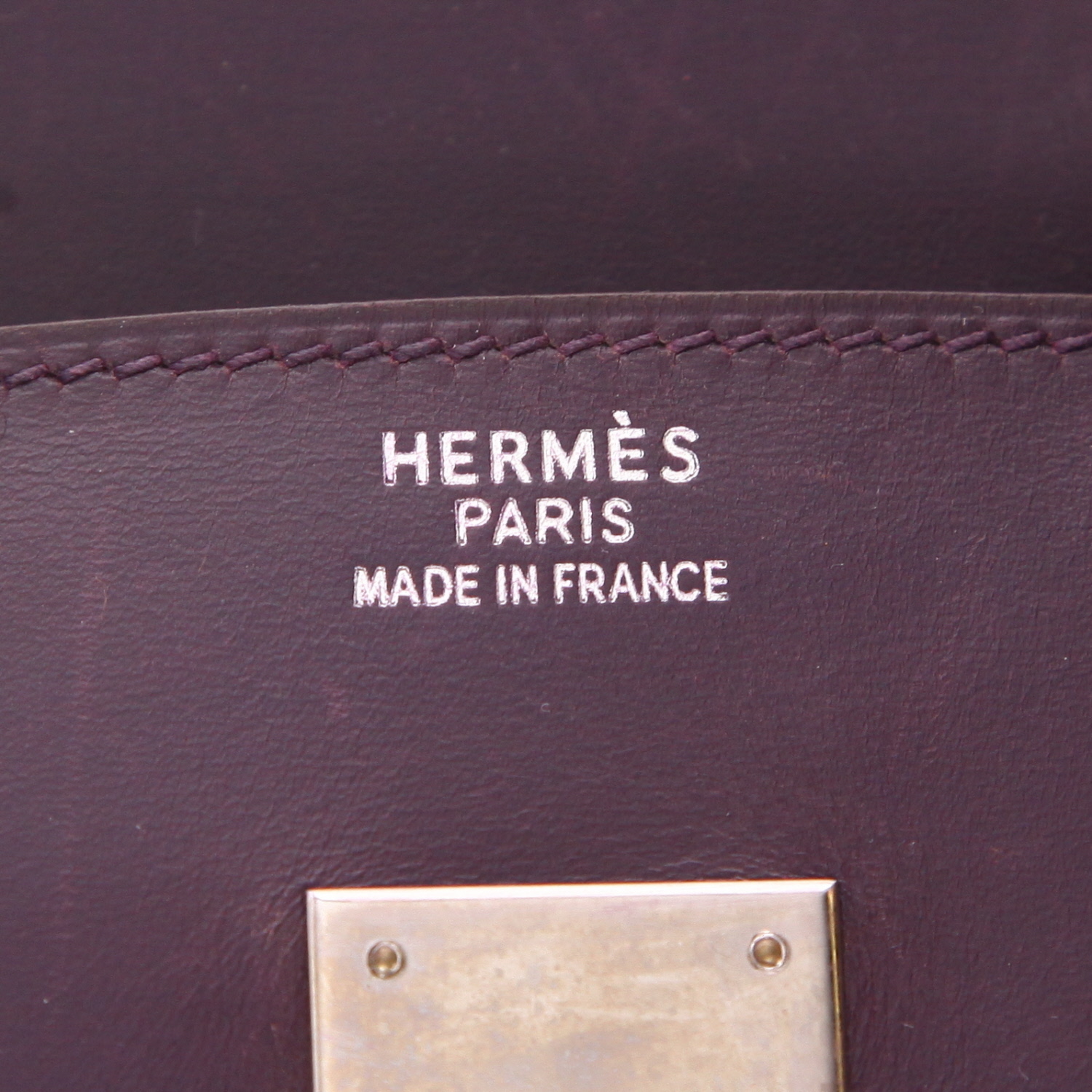 Hermès  Birkin 35 cm handbag  in purple Raisin box leather - Detail D2