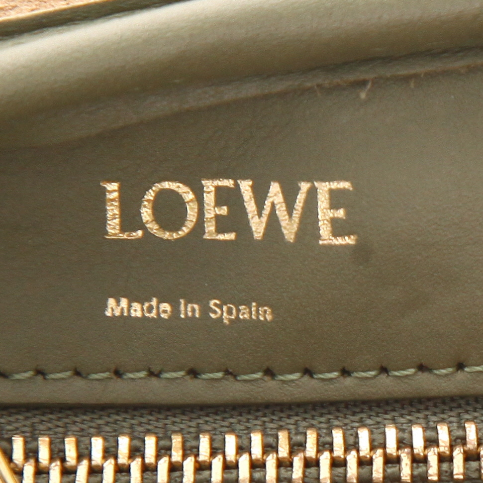 Loewe  Amazona handbag  in green leather - Detail D2
