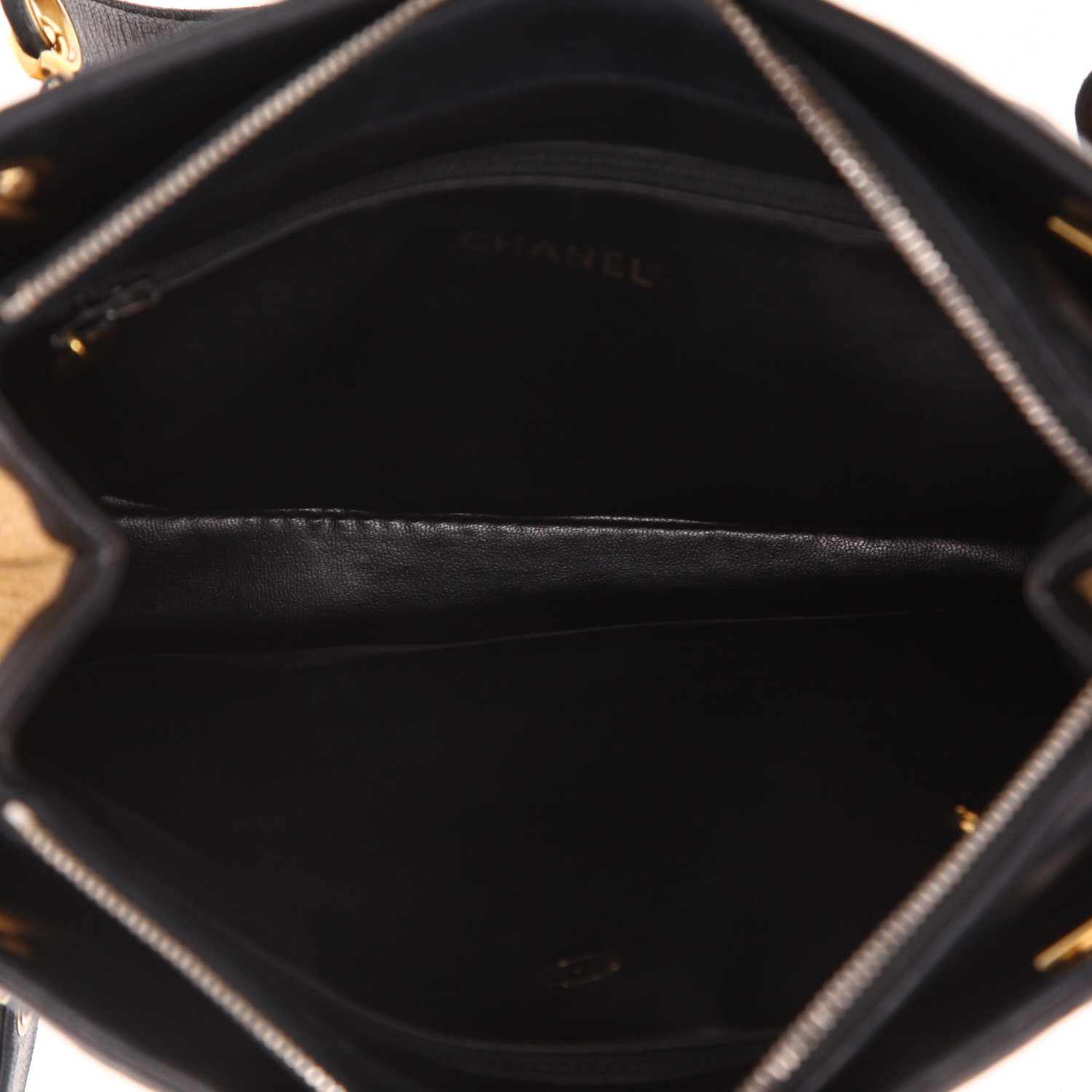 Sac à main Chanel  Vintage Shopping en raffia et cuir noir - Detail D3