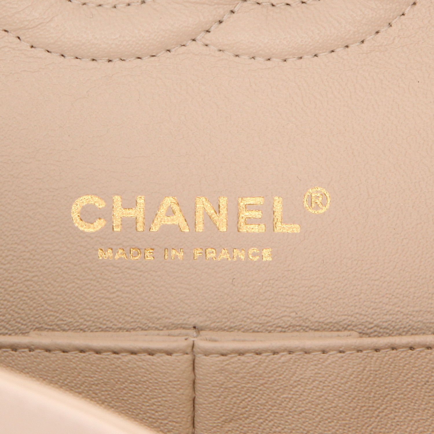 Bolso de mano Chanel  Timeless Classic en lona negra y blanca y cuero - Detail D2