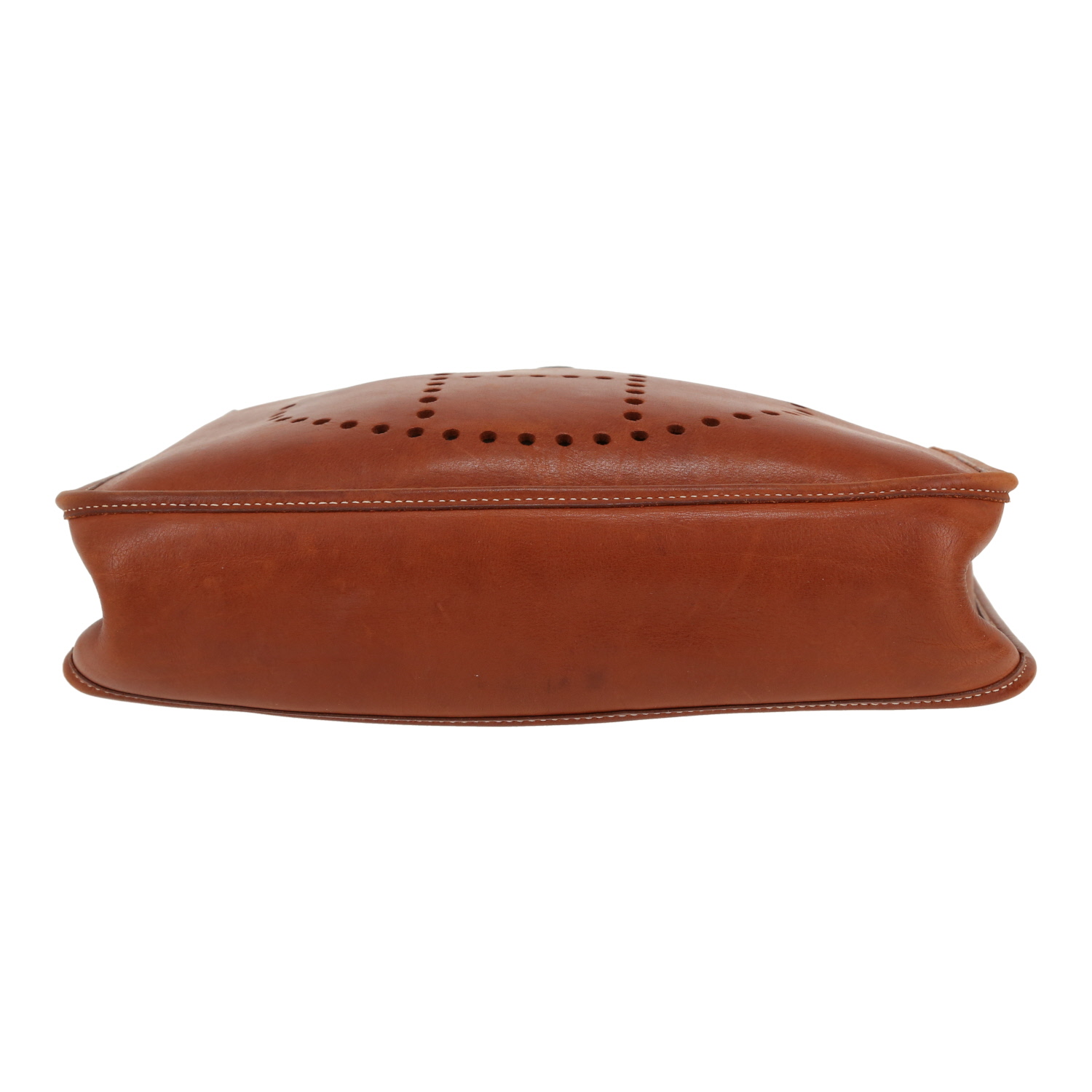 Bolso bandolera Hermès  Evelyne en cuero Barenia rojizo - Detail D1