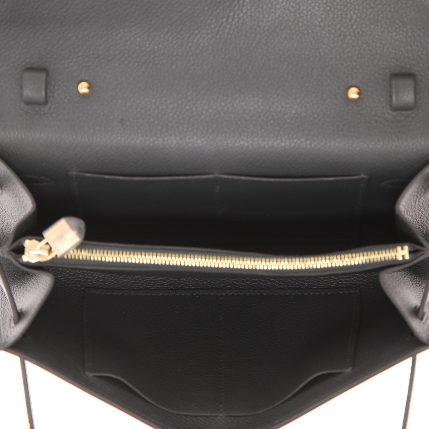 Bolso bandolera Hermès  Kelly To Go en cuero Evercolor Vert Mangrove - Detail D3