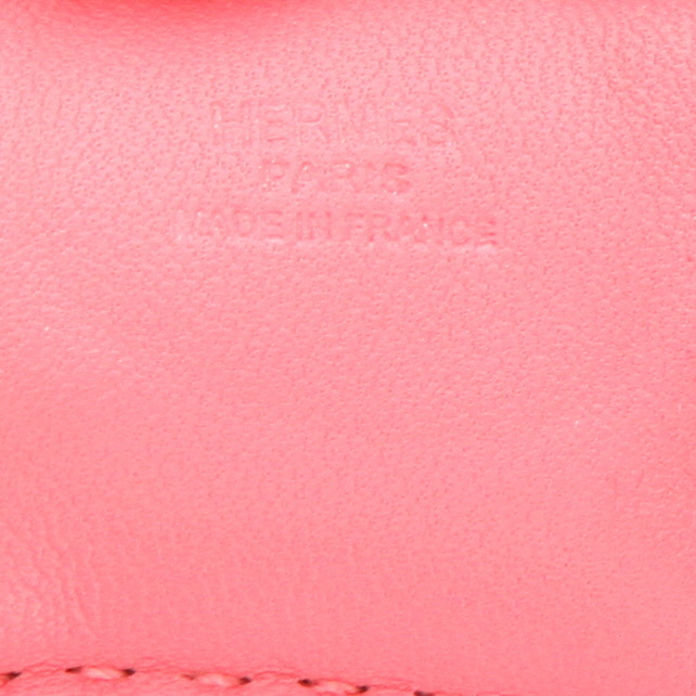 Accessoire de sac Hermès   en cuir Swift rose, rouge et orange - Detail D2