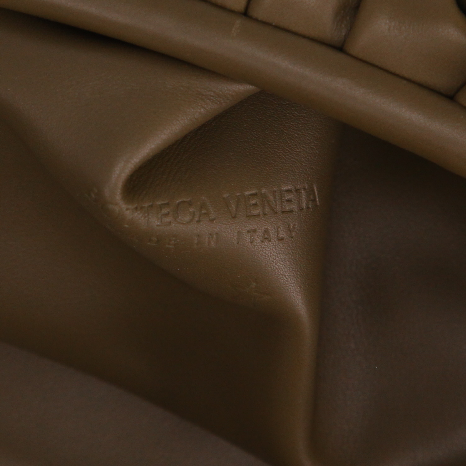 Pochette Bottega Veneta  Pouch in pelle verde kaki - Detail D2