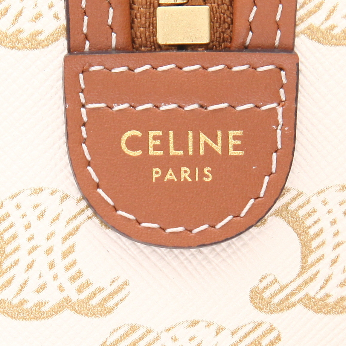 Celine  Boston small model  shoulder bag  in white "Triomphe" canvas  and brown leather - Detail D2