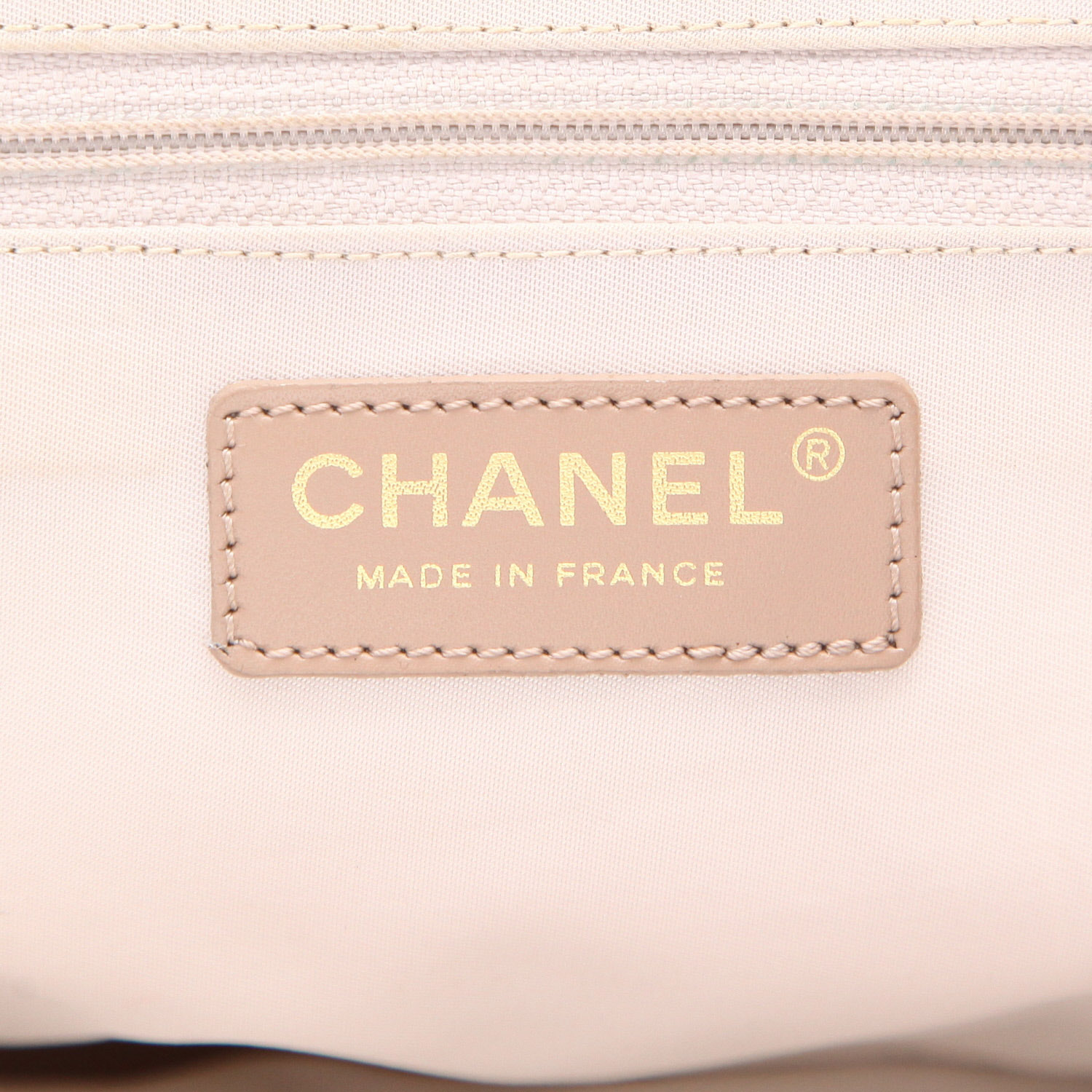 Sac à main Chanel   en toile beige et cuir beige - Detail D2