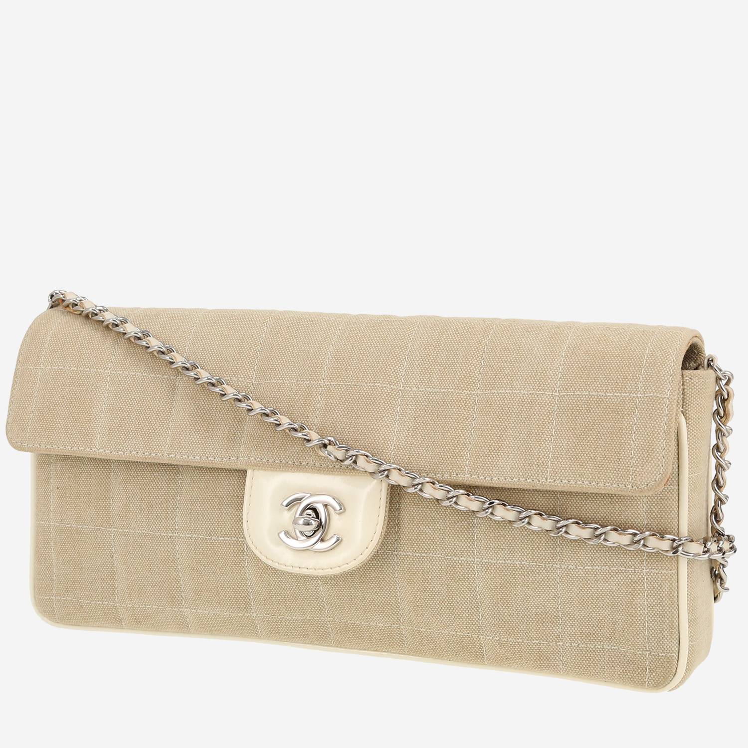 Bolso bandolera Chanel  Choco bar en lona acolchada beige y charol beige