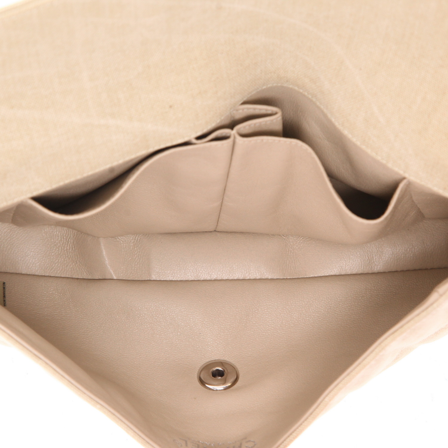 Bolso bandolera Chanel  Choco bar en lona acolchada beige y charol beige - Detail D3