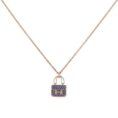 Collier Hermès Amulettes Constance en or rose et saphirs