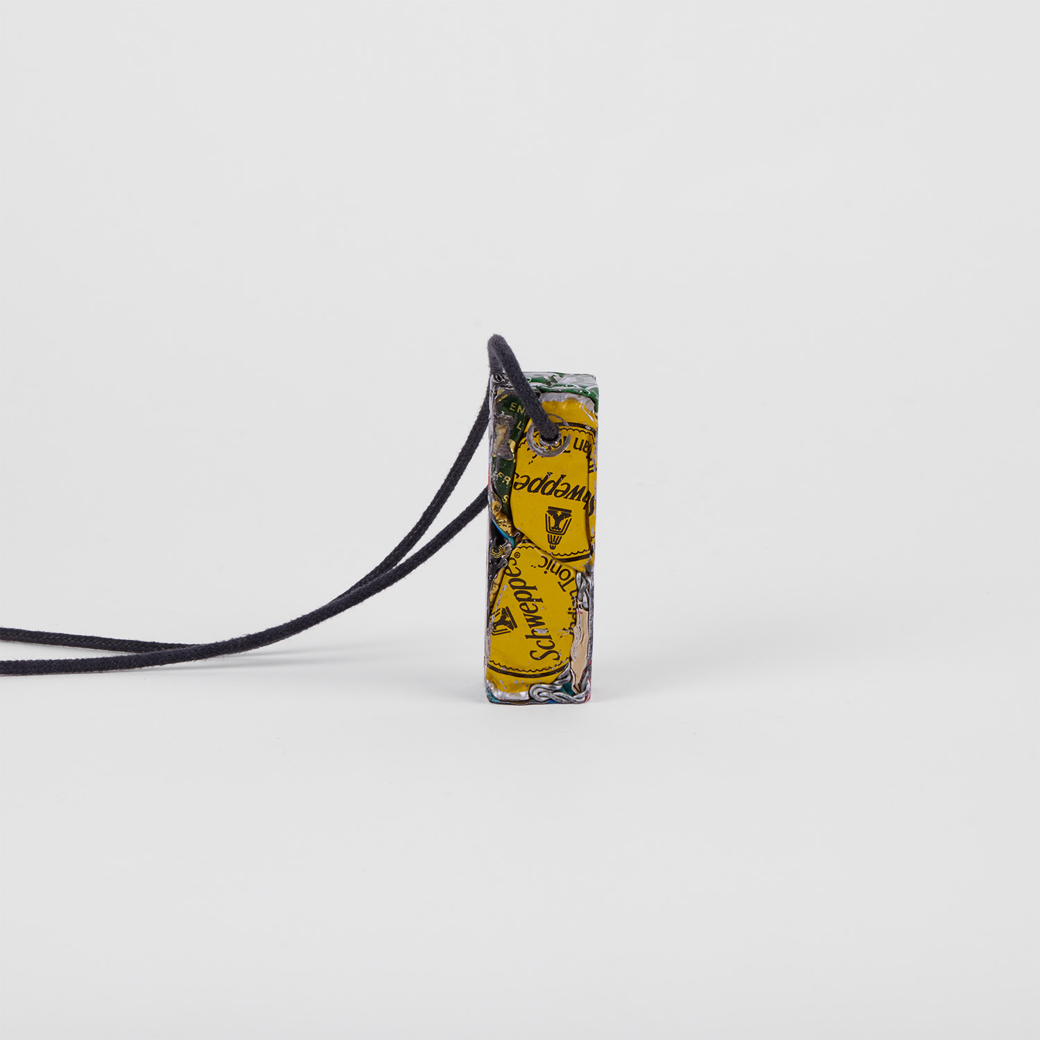 Compression de capsules (pendentif) - 1980/1990 - Detail D1