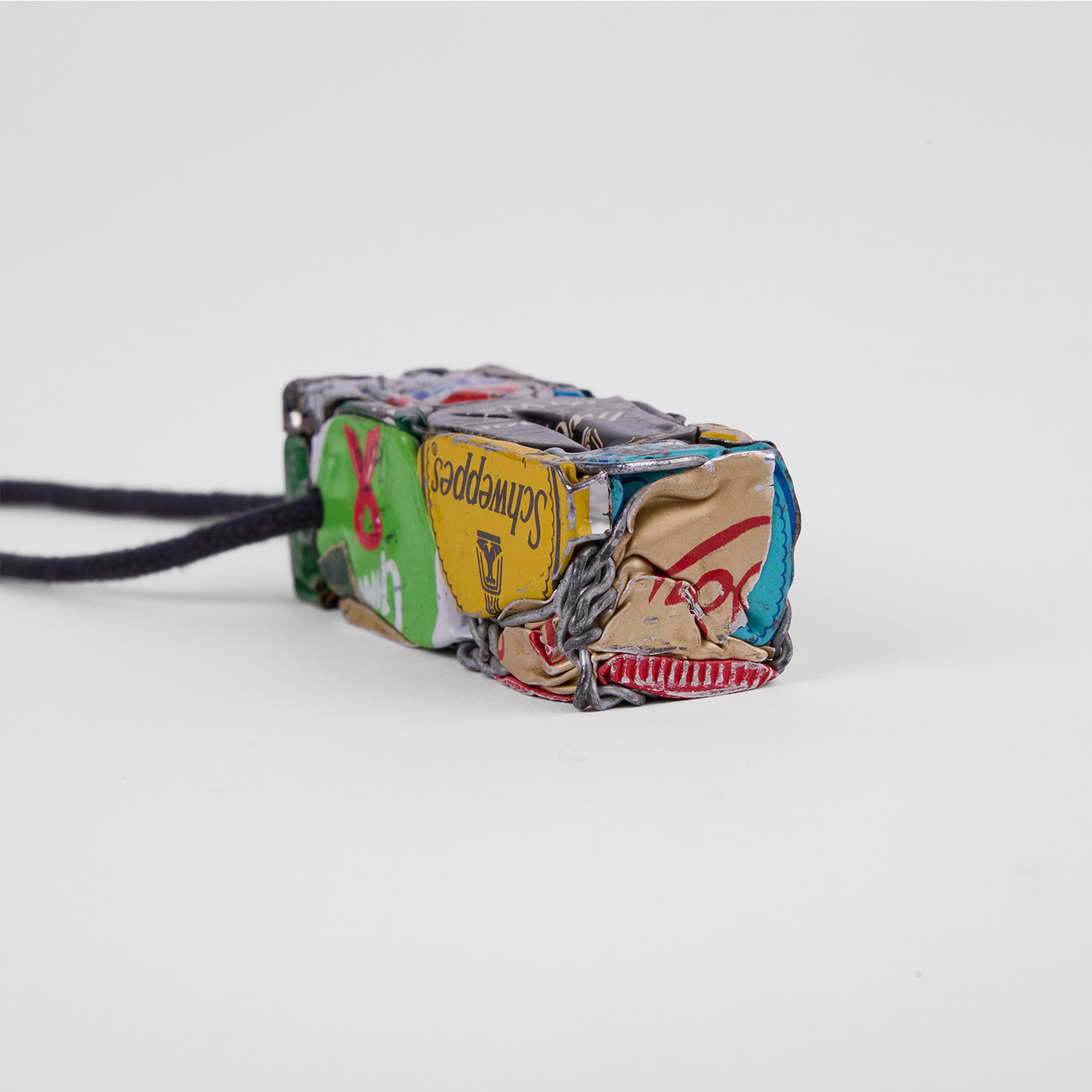 Compression de capsules (pendentif) - 1980/1990 - Detail D3