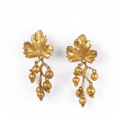 Boucles d'oreilles 'Groseilles' - le modèle créé vers 1988 - Edition Artcurial