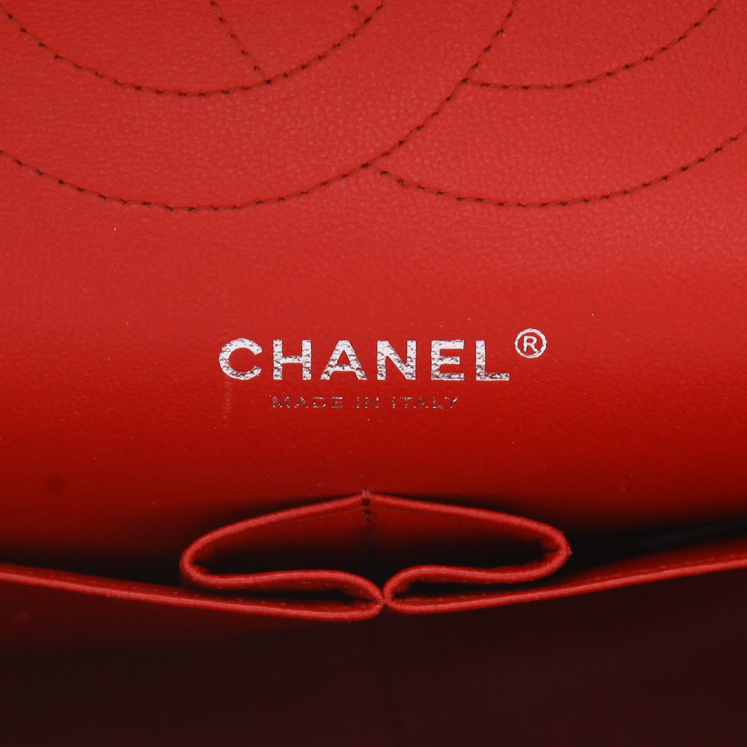 Bolso bandolera Chanel  Timeless Jumbo en cuero acolchado rojo - Detail D2