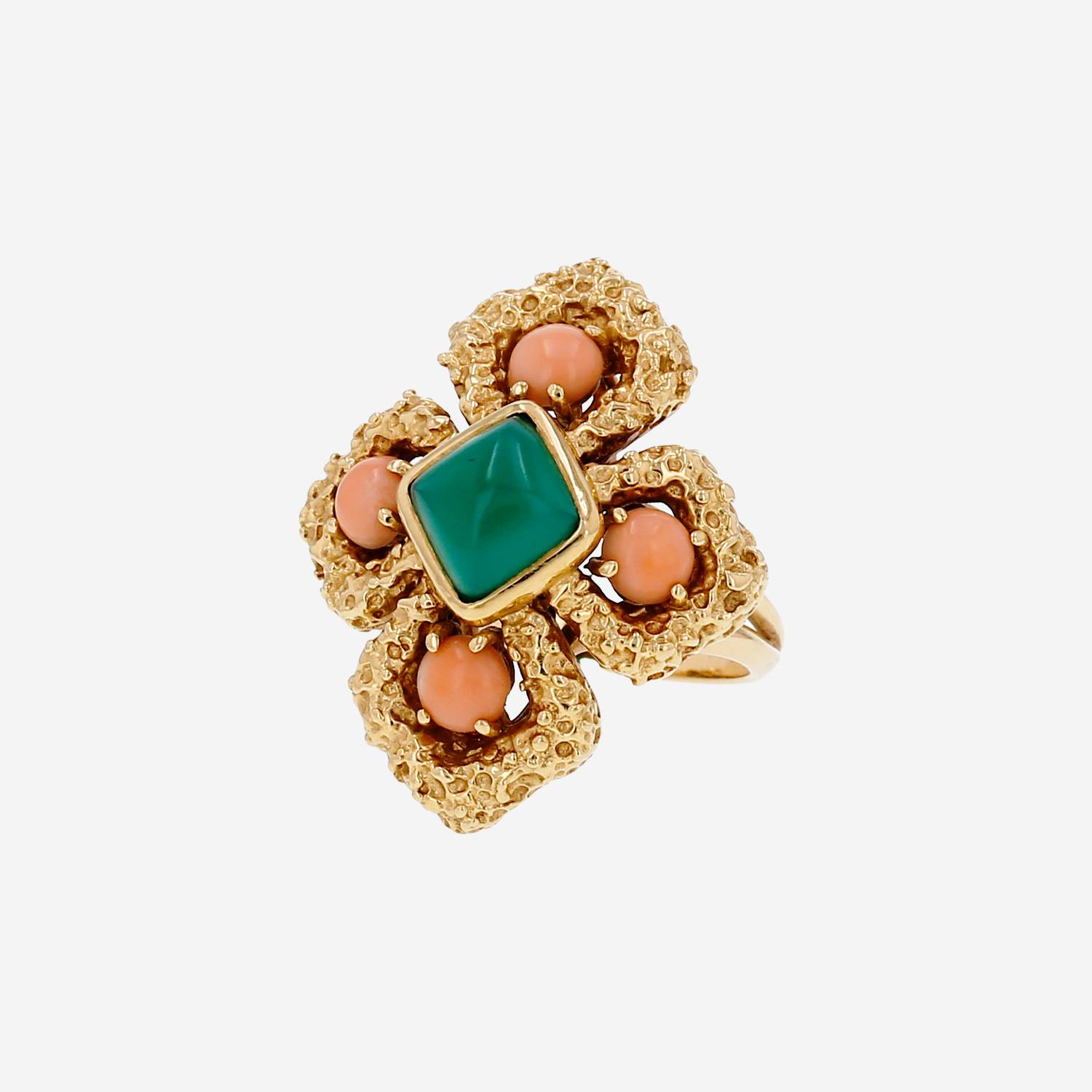 Anello  Van Cleef & Arpels Delphes in oro giallo, crisoprasio e corallo