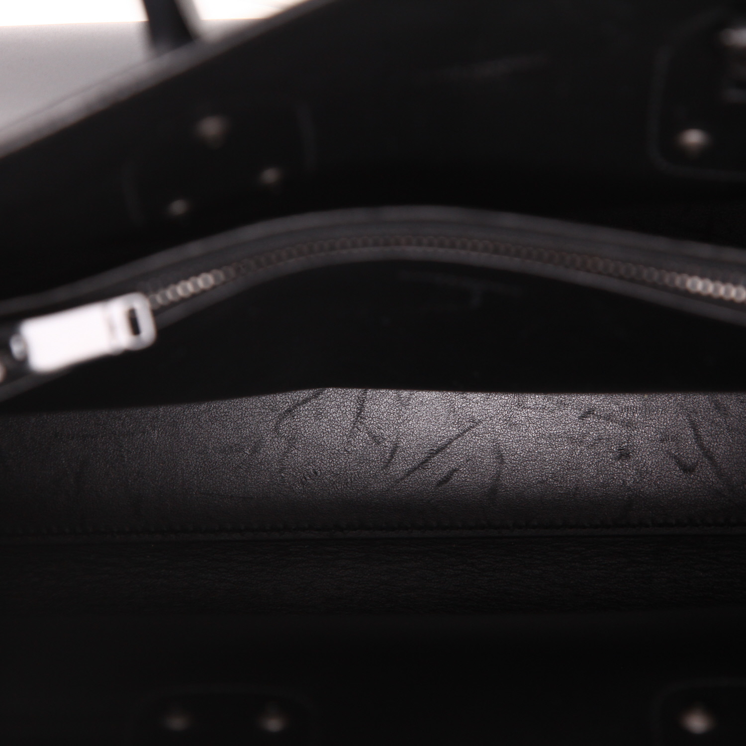 Saint Laurent  Sac de jour handbag  in navy blue leather - Detail D3