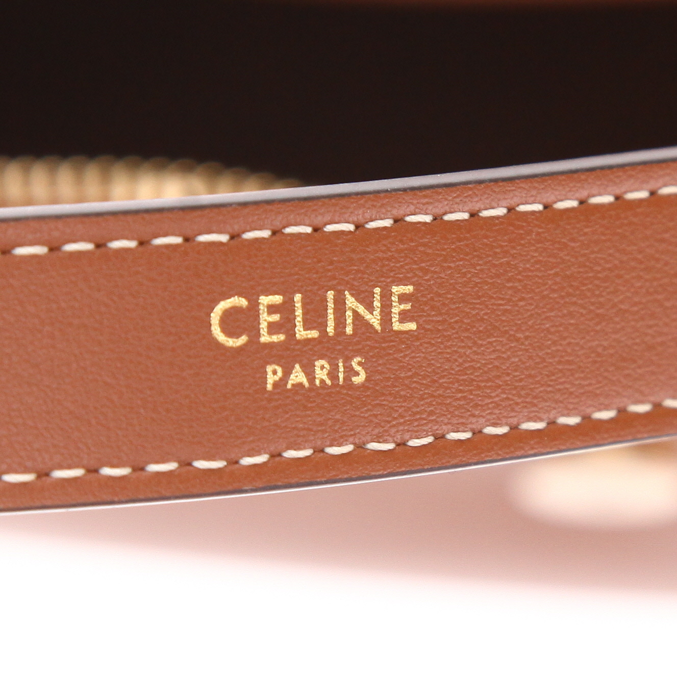 Celine  Ava Triomphe handbag  in brown leather - Detail D2