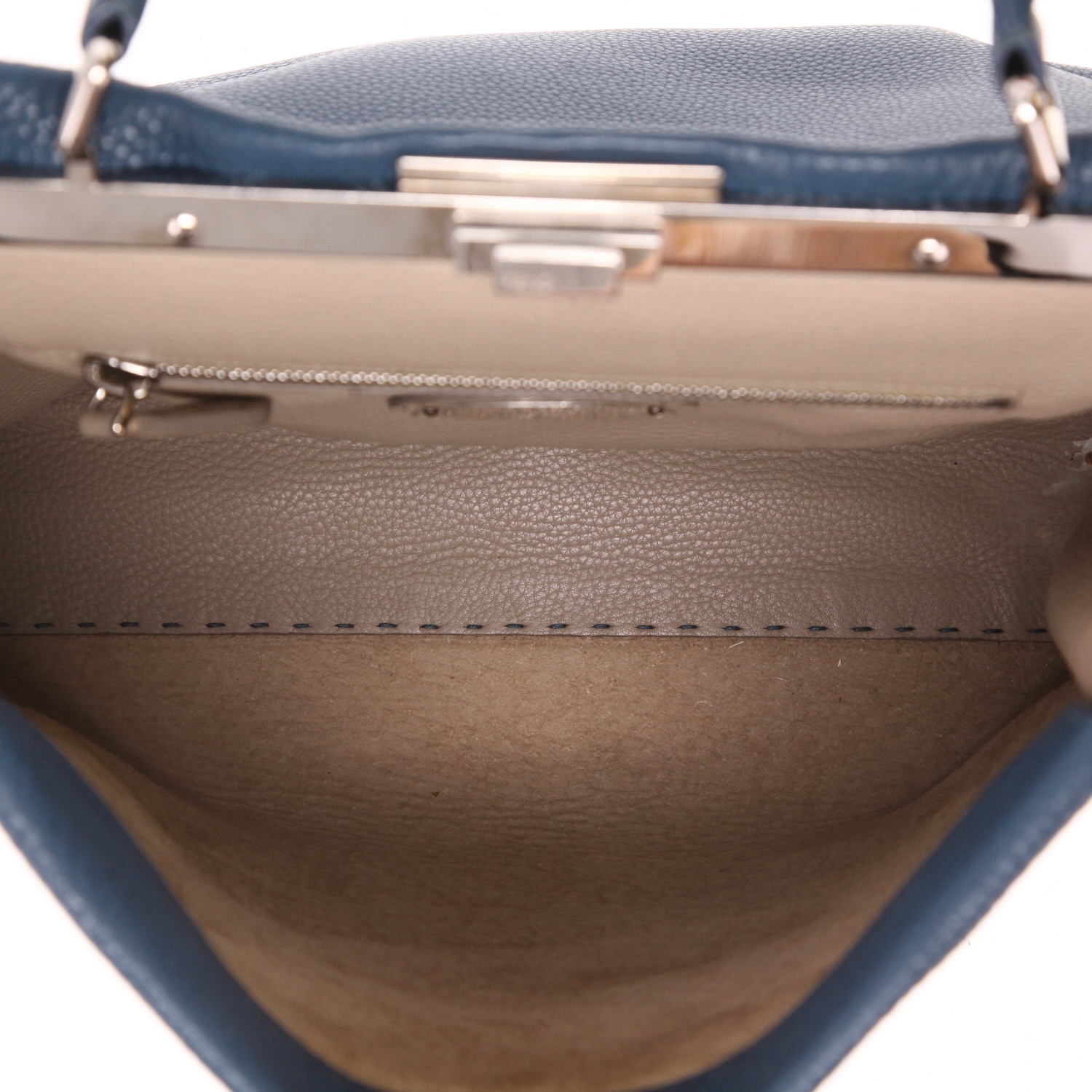Bolso de mano Fendi  Peekaboo en cuero granulado azul - Detail D3