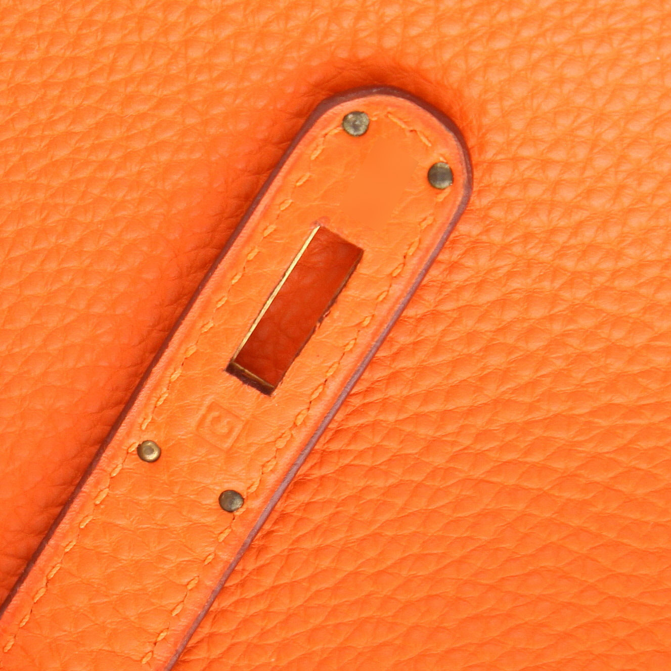 Hermès  Birkin 35 cm handbag  in orange togo leather - Detail D4