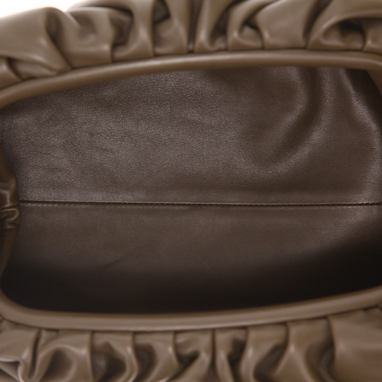 Bottega Veneta  Pouch pouch  in khaki leather - Detail D3