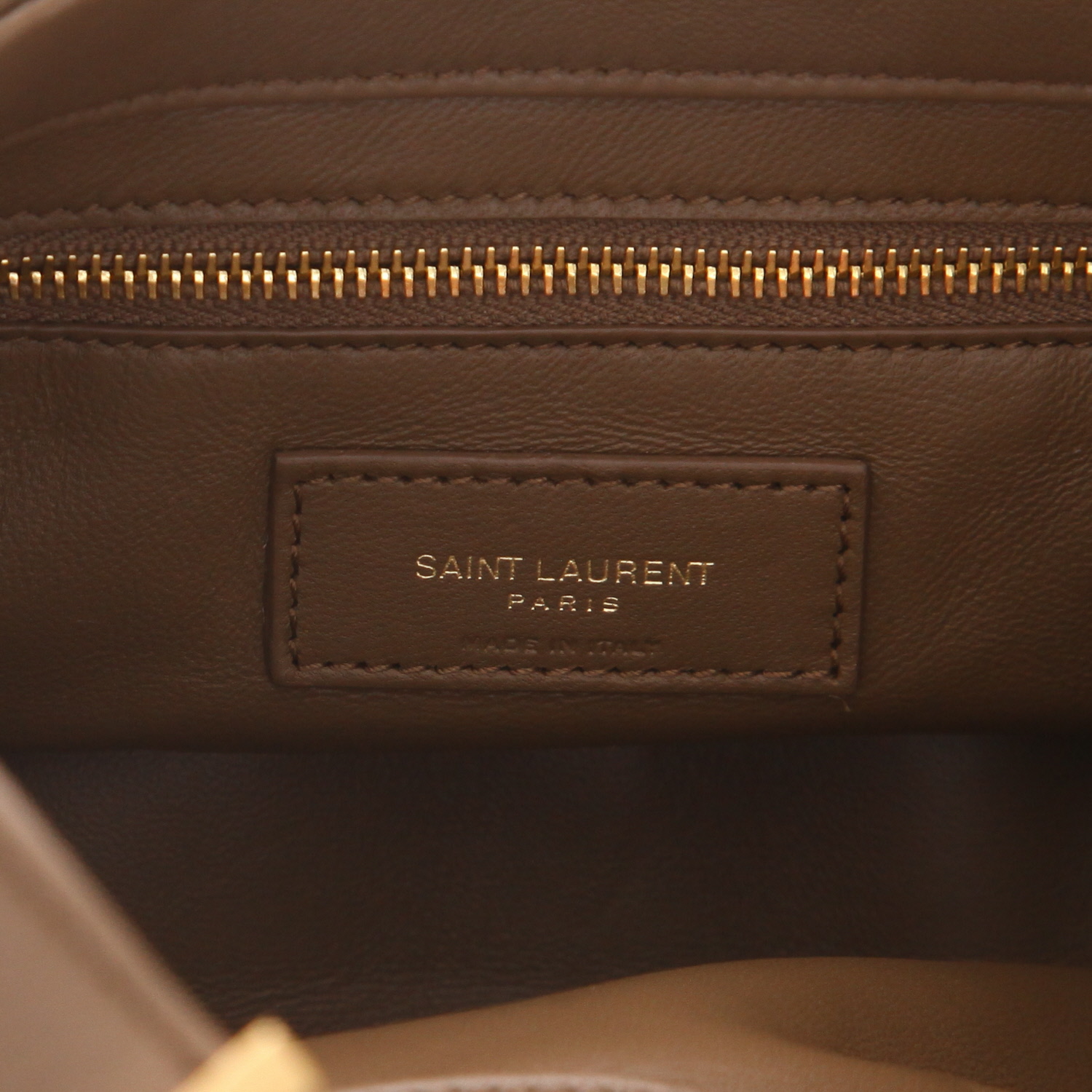 Sac à main Saint Laurent  5 à 7 Puffer en cuir matelassé vert-kaki - Detail D2