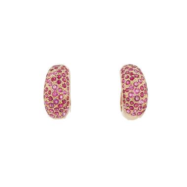 Paire de boucles d'oreilles Cartier  en or jaune et rubis
