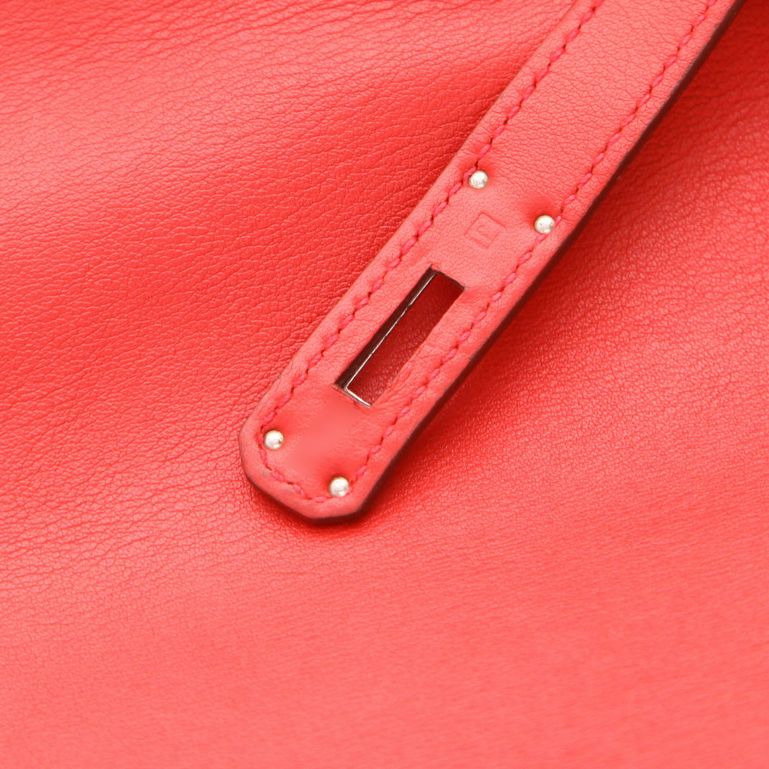 Sac à main Hermès  Birkin 35 cm en cuir Swift rouge - Detail D4