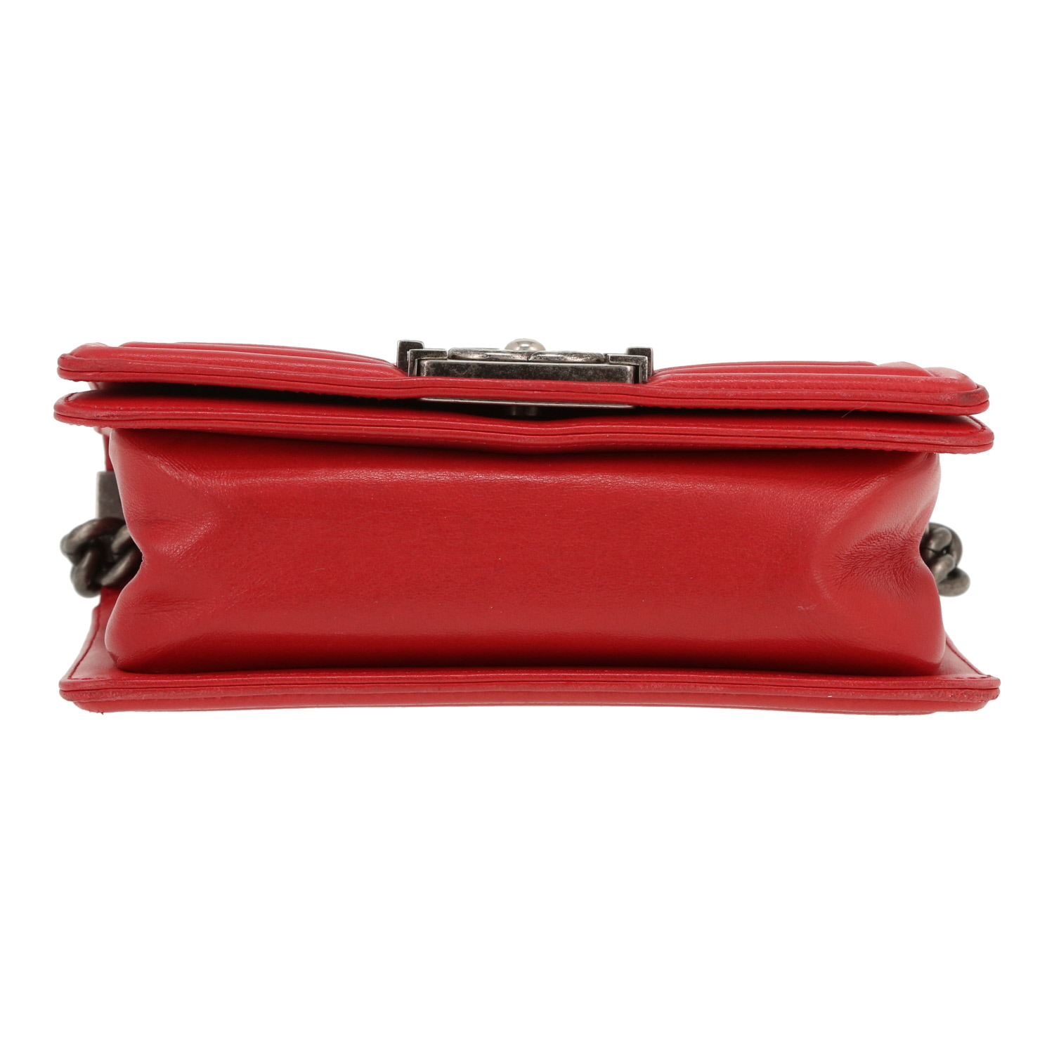 Sac bandoulière Chanel  Mini Boy en galuchat rouge et cuir rouge - Detail D1